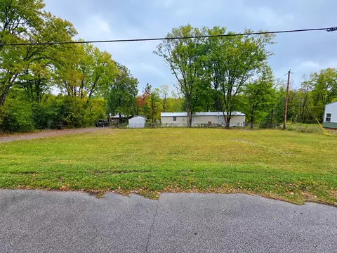 1330 N 17th St, Ozark, MO 65721 photo 2