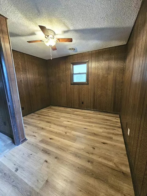 Other - 314 E Jackson St, Marshfield, MO 65706 photo 2 of 4
