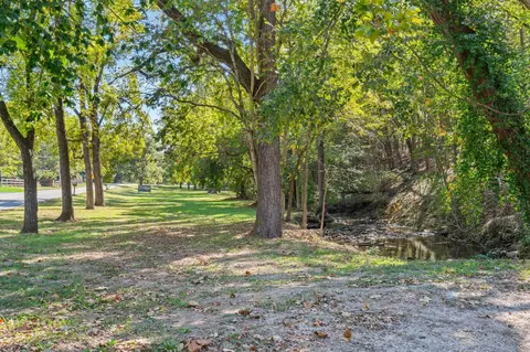 4308 E Catalpa St, Springfield, MO 65809 photo 8