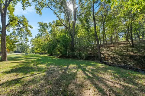 4308 E Catalpa St, Springfield, MO 65809 photo 9
