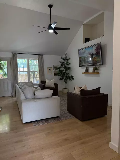 Living - 918 W Dustin Ln, Nixa, MO 65714 photo 1 of 3