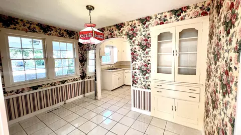 Dining - 1836 S Ferguson Ave, Springfield, MO 65807 photo 2 of 2