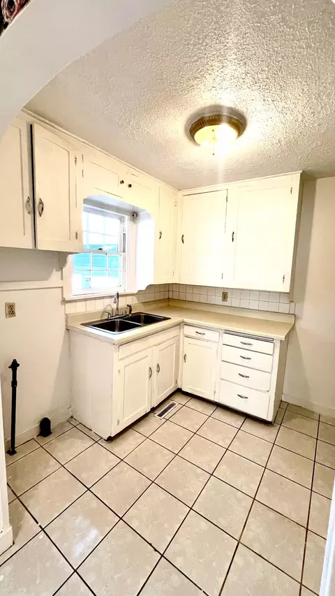 Kitchen - 1836 S Ferguson Ave, Springfield, MO 65807 photo 1 of 1