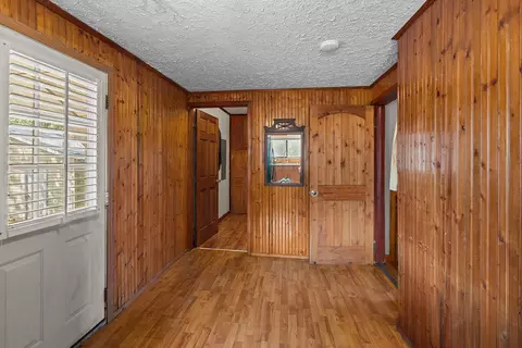 Entry Way - 1503 N Clay Ave, Springfield, MO 65803 photo 1 of 2