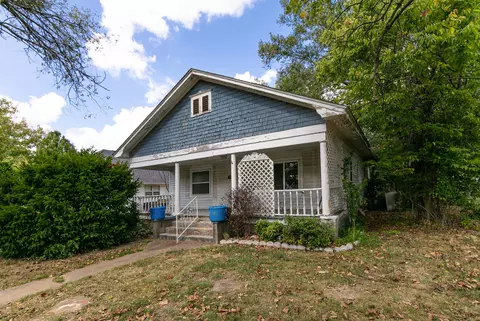 Exterior - 309 Jasper St, Aurora, MO 65605 photo 1 of 8