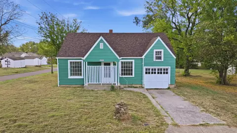 Exterior - 2303 N Farmer Ave, Springfield, MO 65803 photo 3 of 10