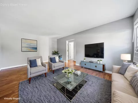 Living - 1738-1742 S Montebello Ave, Springfield, MO 65807 photo 6 of 8
