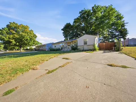 Exterior - 1738-1742 S Montebello Ave, Springfield, MO 65807 photo 6 of 8