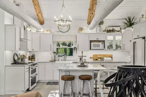 Kitchen - 25643 Kings River Rd, Shell Knob, MO 65747 photo 1 of 5