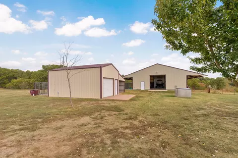 Exterior - 9064 State Highway V, Galena, MO 65656 photo 7 of 14