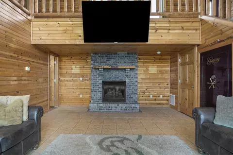 Living - 9064 State Highway V, Galena, MO 65656 photo 6 of 7