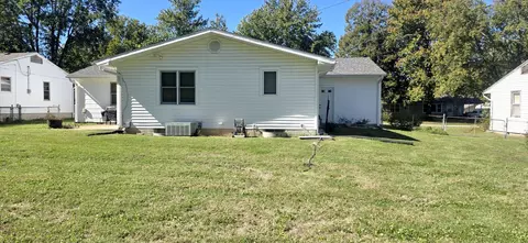 Exterior - 210 S Forest Ln, Republic, MO 65738 photo 6 of 9
