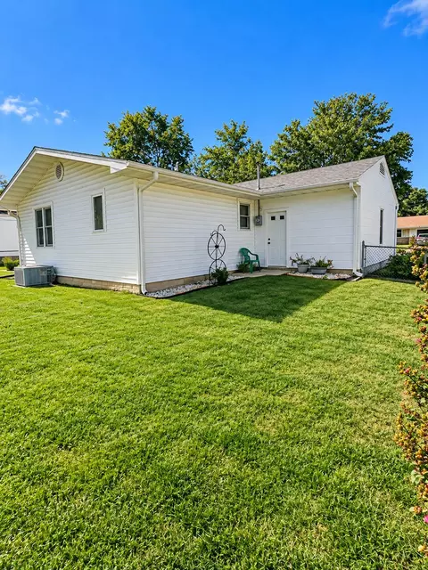 Exterior - 210 S Forest Ln, Republic, MO 65738 photo 9 of 9