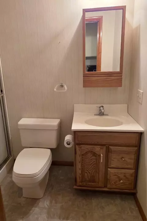 Bath - 210 S Forest Ln, Republic, MO 65738 photo 1 of 5