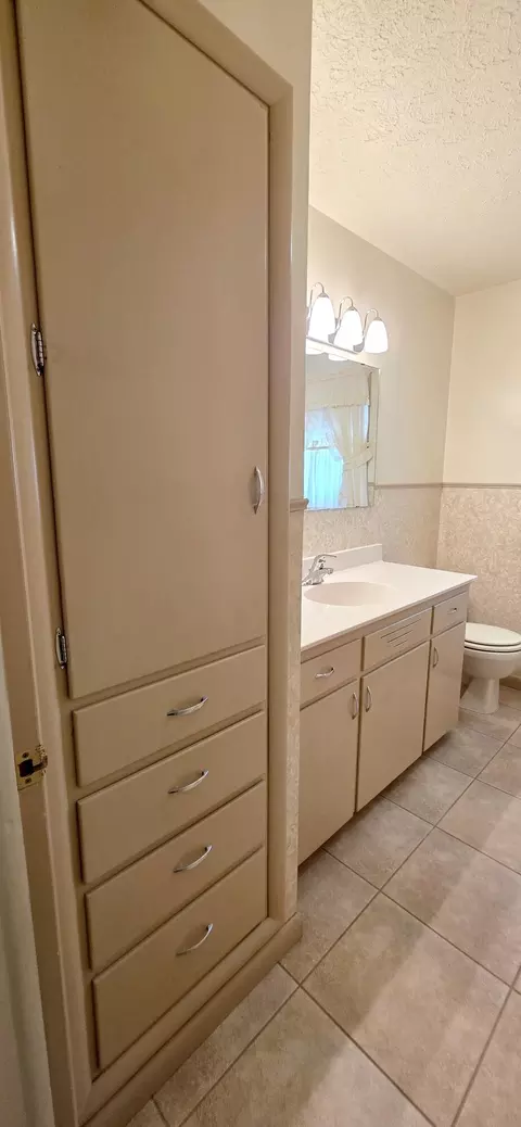 Bath - 210 S Forest Ln, Republic, MO 65738 photo 4 of 5