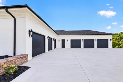 Exterior - 9397 E Mapleridge Ln, Strafford, MO 65757 photo 17 of 22