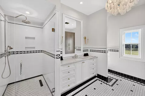 Bath - 9397 E Mapleridge Ln, Strafford, MO 65757 photo 13 of 21