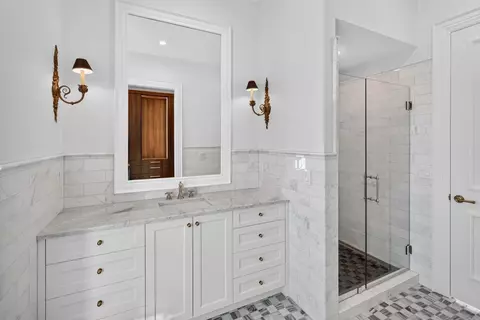 Bath - 9397 E Mapleridge Ln, Strafford, MO 65757 photo 9 of 21