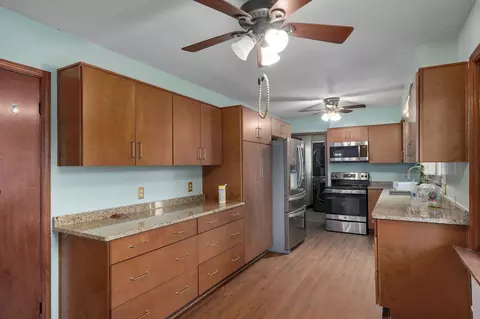 Kitchen - 1619 S Estate Ave, Springfield, MO 65804 photo 1 of 2