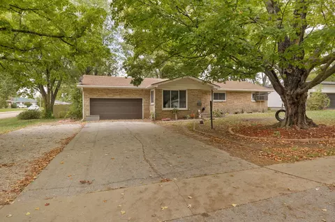 Exterior - 1619 S Estate Ave, Springfield, MO 65804 photo 3 of 10