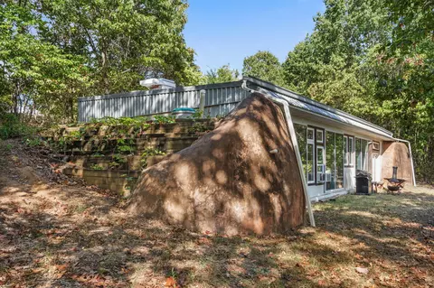 Exterior - 20 Clearview Dr, Blue Eye, MO 65611 photo 5 of 8