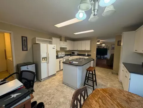 Kitchen - 5195 S 208th Rd, Halfway, MO 65663 photo 2 of 3