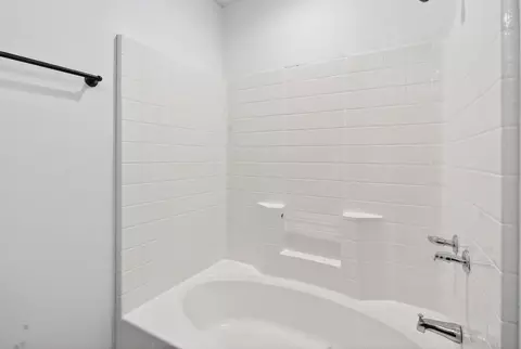 Bath - 319 Cliff House Rd #A/B, Powersite, MO 65731 photo 3 of 6