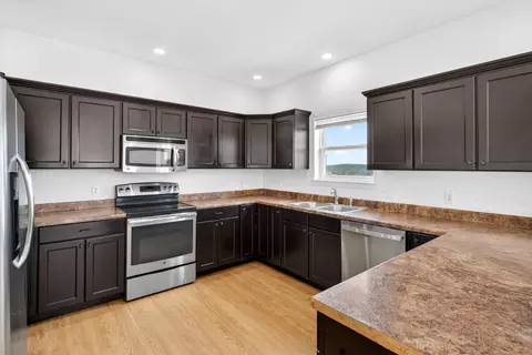 Kitchen - 319 Cliff House Rd #A/B, Powersite, MO 65731 photo 1 of 3