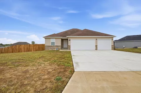 2020 S Faith Ct, Bolivar, MO 65613