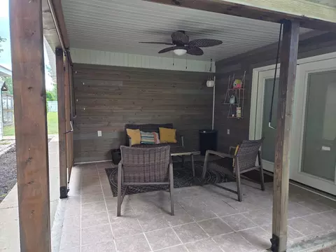 Exterior - 909 S Rosewood Dr, Monett, MO 65708 photo 4 of 5