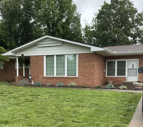 Exterior - 909 S Rosewood Dr, Monett, MO 65708 photo 2 of 5