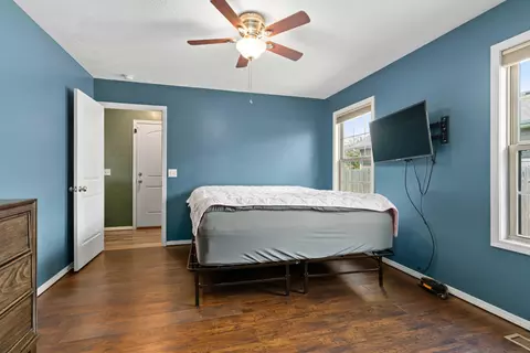 Bedroom - 300 Towne Loop, Marshfield, MO 65706 photo 1 of 3