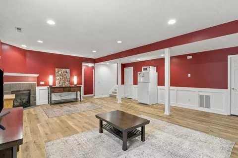 Living - 3327 S Lakeside Ave, Springfield, MO 65804 photo 4 of 4