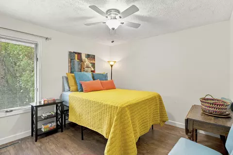 Bedroom - 3327 S Lakeside Ave, Springfield, MO 65804 photo 6 of 9