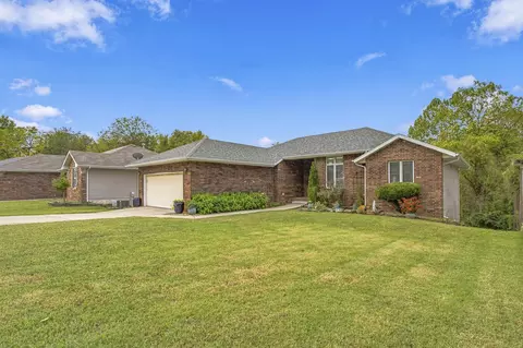 Exterior - 3327 S Lakeside Ave, Springfield, MO 65804 photo 2 of 7
