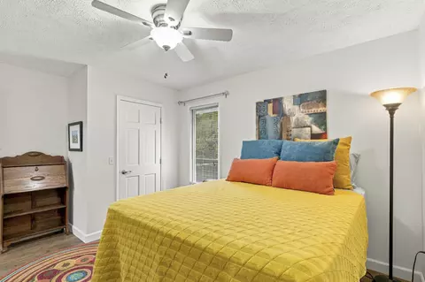 Bedroom - 3327 S Lakeside Ave, Springfield, MO 65804 photo 7 of 9