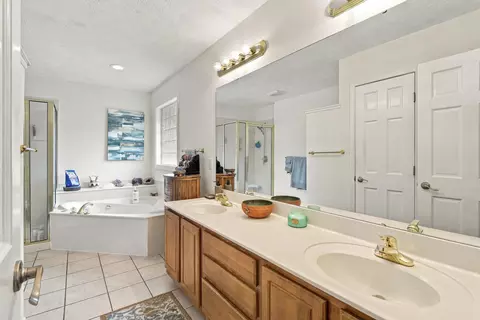 Bath - 3327 S Lakeside Ave, Springfield, MO 65804 photo 1 of 4