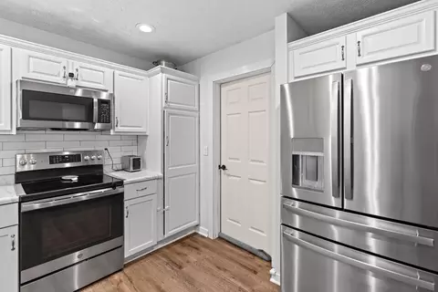 Kitchen - 506 Osage Rd, Willard, MO 65781 photo 3 of 3