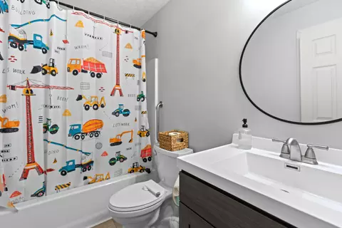 Bath - 506 Osage Rd, Willard, MO 65781 photo 1 of 2