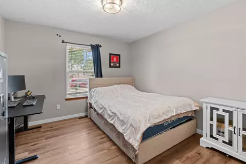 Bedroom - 506 Osage Rd, Willard, MO 65781 photo 3 of 6