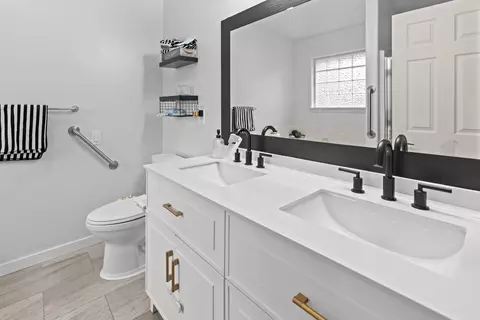 Bath - 506 Osage Rd, Willard, MO 65781 photo 2 of 2