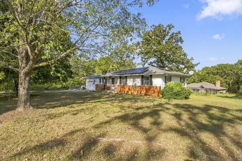 Exterior - 401 Centennial Dr, Seneca, MO 64865 photo 2 of 5