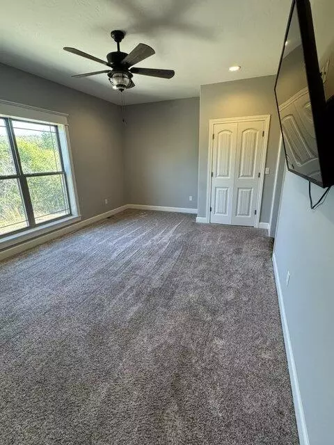 Bedroom - 135 Dunn Rd, Walnut Shade, MO 65771 photo 2 of 3