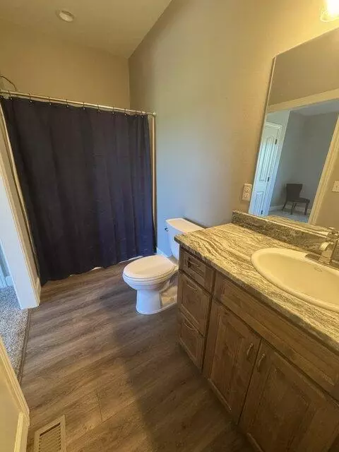 Bath - 135 Dunn Rd, Walnut Shade, MO 65771 photo 3 of 3