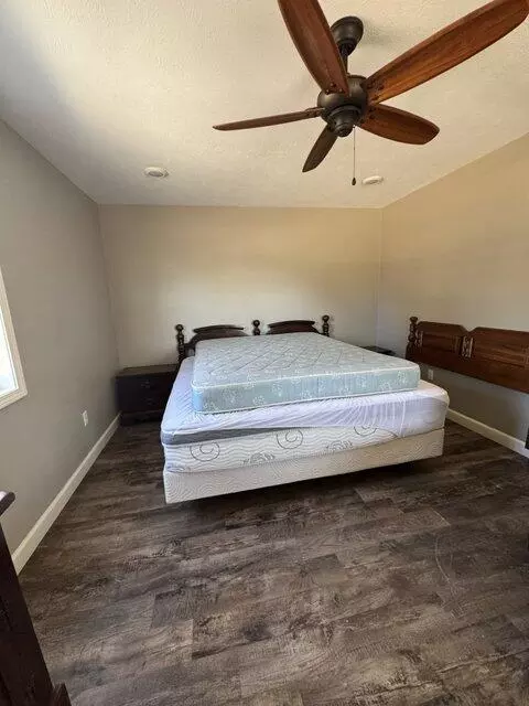 Bedroom - 135 Dunn Rd, Walnut Shade, MO 65771 photo 3 of 3