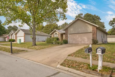 Other - 917 W Turnberry Blvd, Ozark, MO 65721 photo 1 of 6