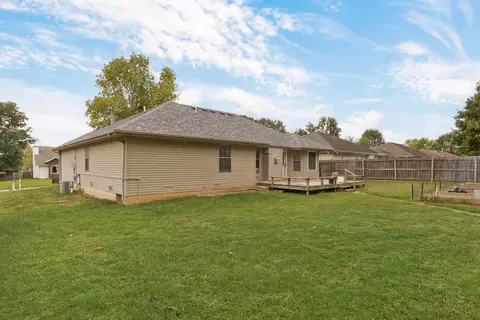 Exterior - 917 W Turnberry Blvd, Ozark, MO 65721 photo 5 of 5