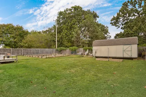 Exterior - 917 W Turnberry Blvd, Ozark, MO 65721 photo 4 of 5