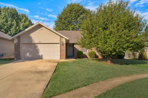 Exterior - 629 S Canton Ave, Springfield, MO 65802 photo 3 of 9