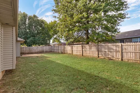 Exterior - 629 S Canton Ave, Springfield, MO 65802 photo 9 of 9